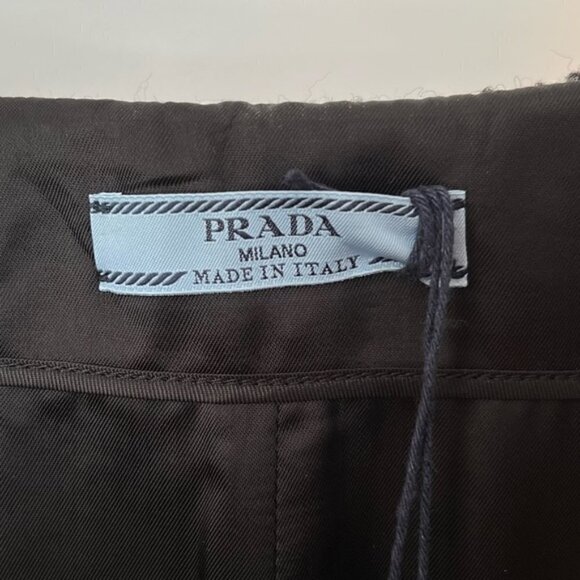 Prada Milano, Women's Wool Blend Tweed Pencil Skirt - Black/White. Size:38. NWT. - Picture 4 of 16